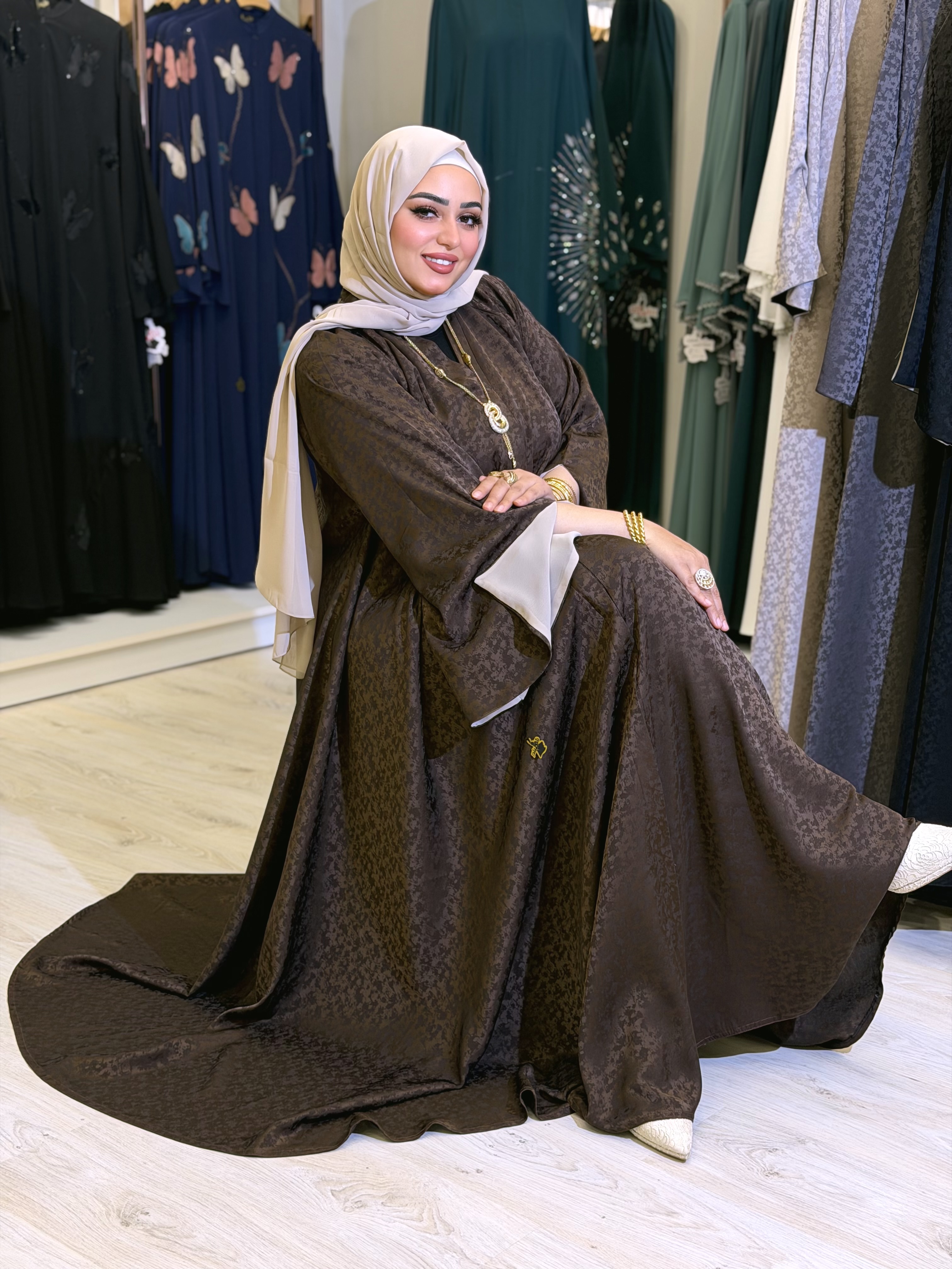 عبايه دبل كلوش 